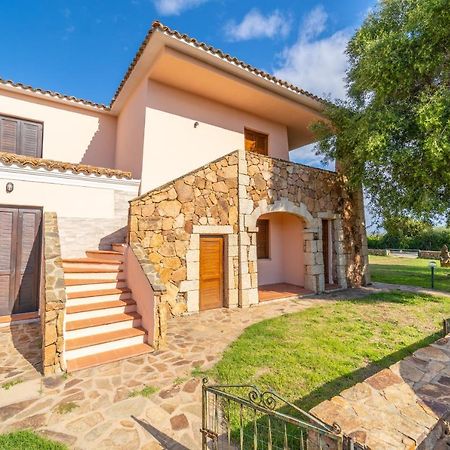 Iss Travel, Pedra Rosa 2 Bedroom Apartments With Private Terrace And Air Conditioning San Teodoro  Bagian luar foto