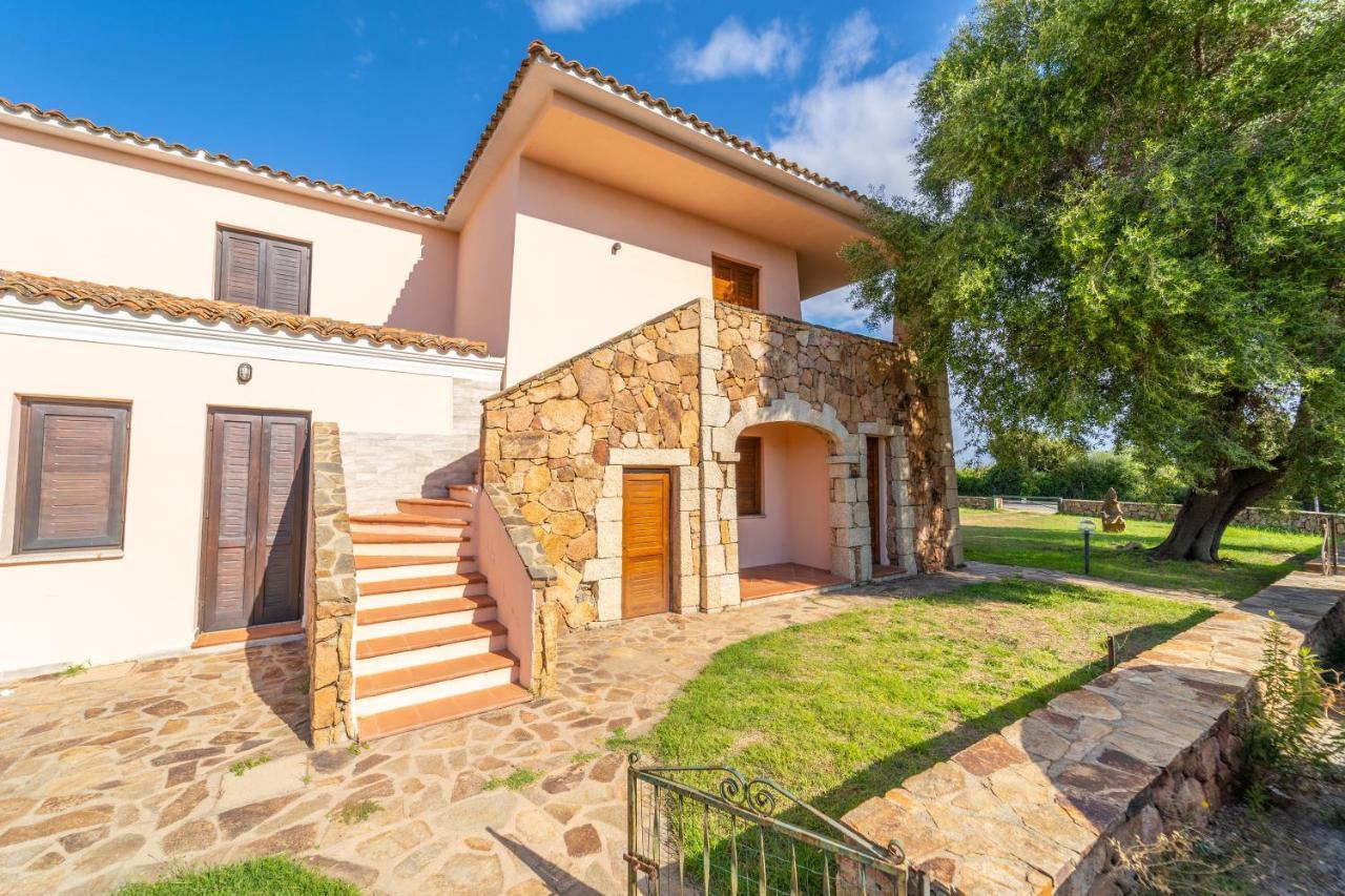 Iss Travel, Pedra Rosa 2 Bedroom Apartments With Private Terrace And Air Conditioning San Teodoro  Bagian luar foto